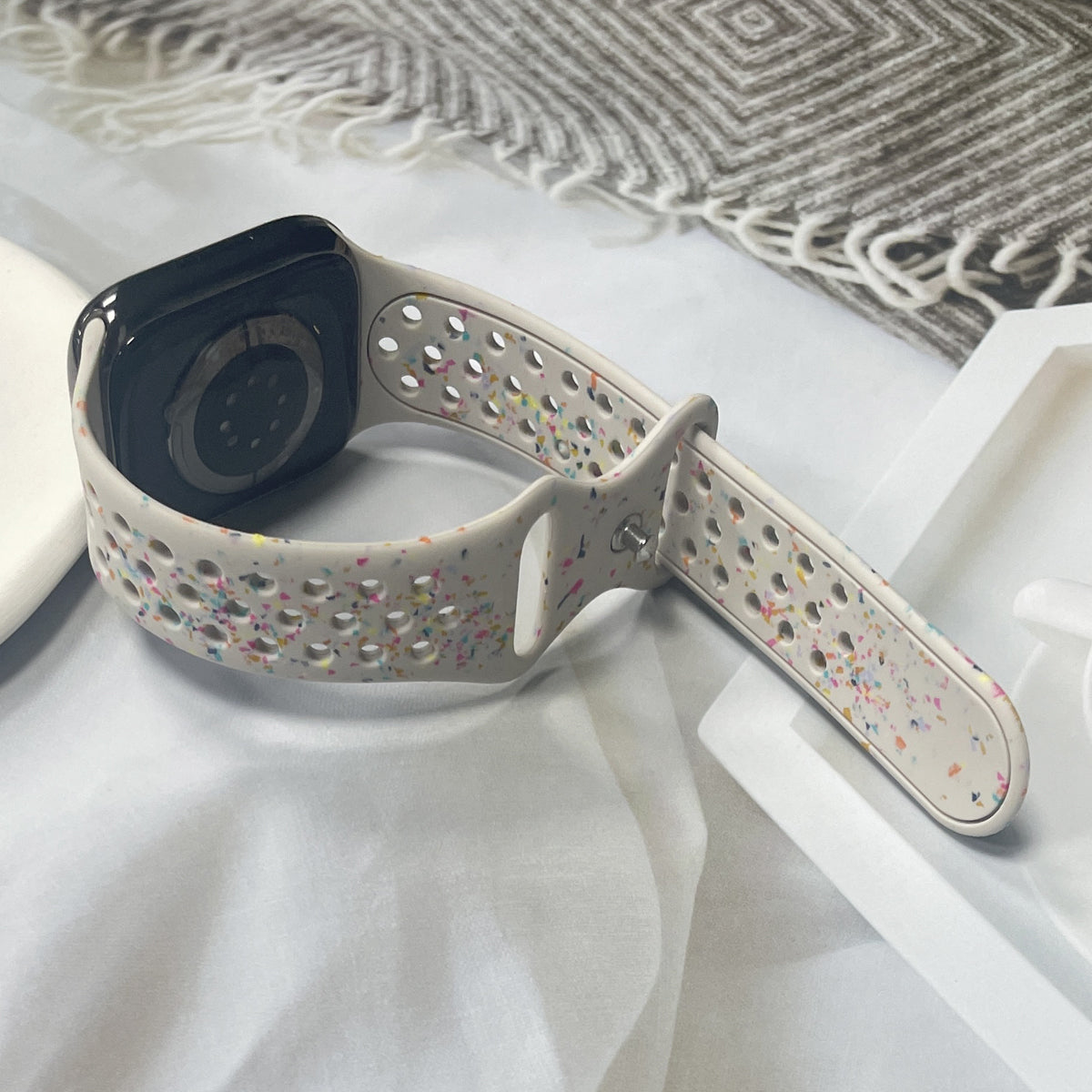 Watch Band for Apple Watch Series 9 8 7 41mm SE (2023) SE (2022) 6 5 4 SE 40mm 3 2 1 38mm Silicone Pattern Wriststrap Watch Band for Apple Watch Series 9 8 7 41mm SE (2023) SE (2022) 6 5 4 SE 40mm 3 2 1 38mm Silicone Pattern Wriststrap